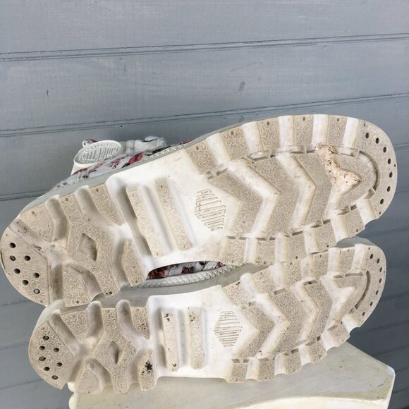 Palladium Floral Canvas Boots - Picture 8 of 9
